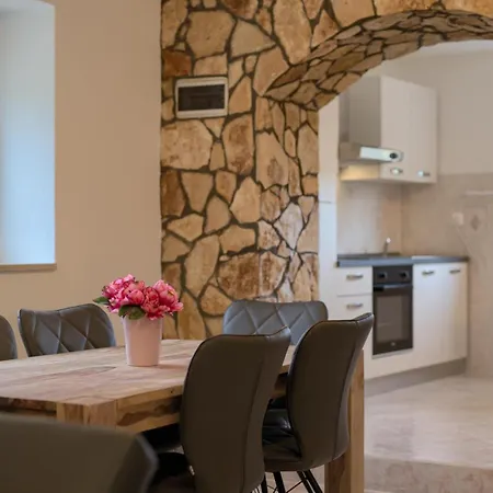 Gorgeous In With Kitchen Holiday home Jadreski